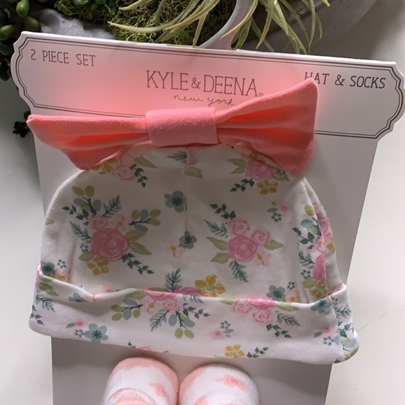 Baby Girl Kyle & Deena NY bow Hat & Socks pink bow bundle accessories new - Picture 2 of 6